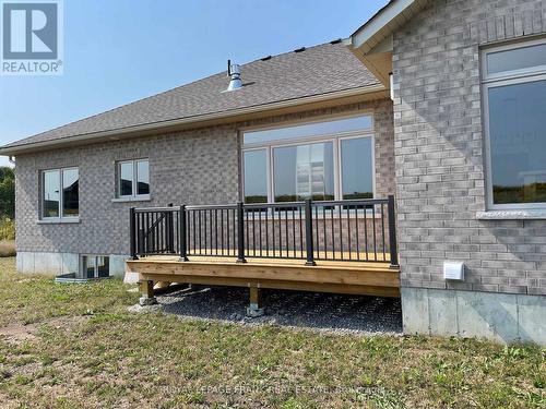 7 Nipigon Street, Kawartha Lakes, ON - Outdoor With Deck Patio Veranda With Exterior