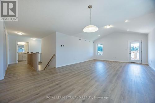 24 Silverleaf Path, St. Thomas, ON - Indoor Photo Showing Other Room