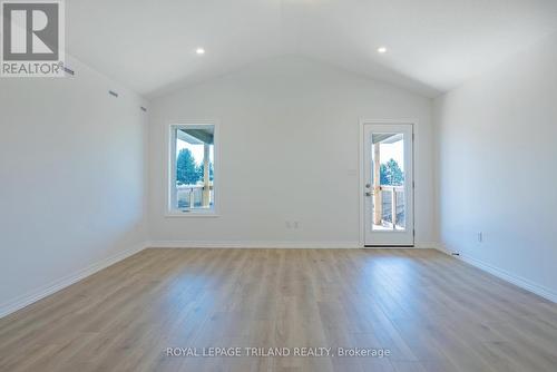 24 Silverleaf Path, St. Thomas, ON - Indoor Photo Showing Other Room