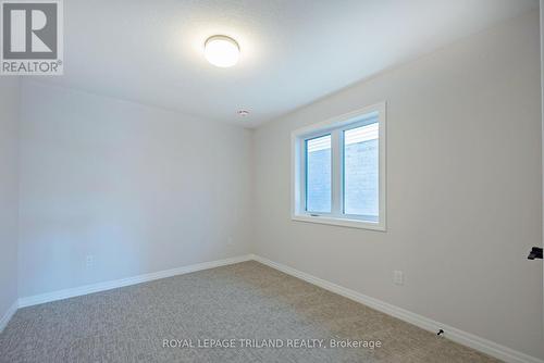 24 Silverleaf Path, St. Thomas, ON - Indoor Photo Showing Other Room