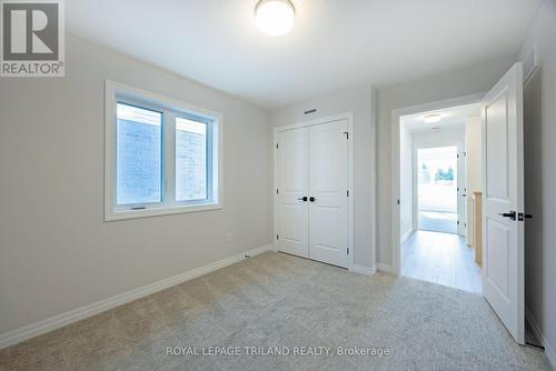 24 Silverleaf Path, St. Thomas, ON - Indoor Photo Showing Other Room