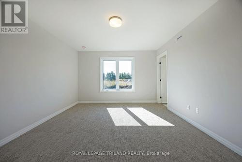 24 Silverleaf Path, St. Thomas, ON - Indoor Photo Showing Other Room