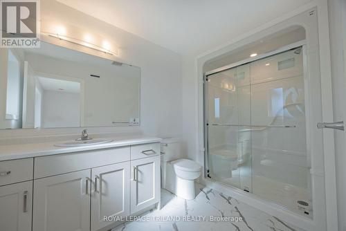 24 Silverleaf Path, St. Thomas, ON - Indoor Photo Showing Bathroom