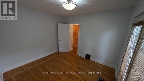 105 Mailes Avenue, Ottawa, ON - Indoor Photo Showing Other Room