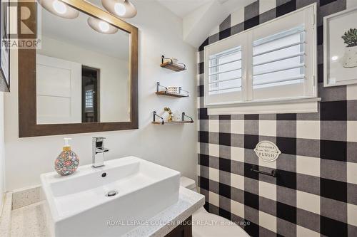 900 Lynx Avenue, Pickering, ON - Indoor Photo Showing Bathroom