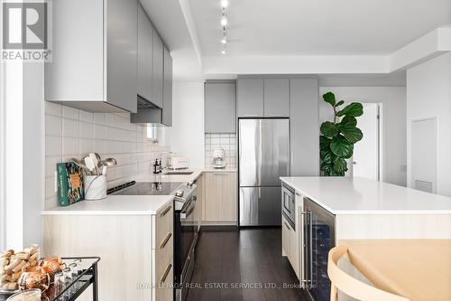 1507 - 20 Brin Drive, Toronto, ON - Indoor Photo Showing Kitchen With Upgraded Kitchen