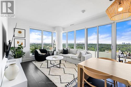 1507 - 20 Brin Drive, Toronto, ON - Indoor Photo Showing Living Room