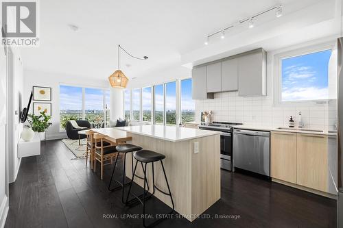 1507 - 20 Brin Drive, Toronto, ON - Indoor Photo Showing Kitchen With Upgraded Kitchen