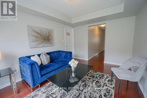 68 Vanhorne Close, Brampton, ON - Indoor Photo Showing Living Room