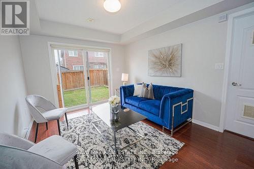 68 Vanhorne Close, Brampton, ON - Indoor Photo Showing Living Room