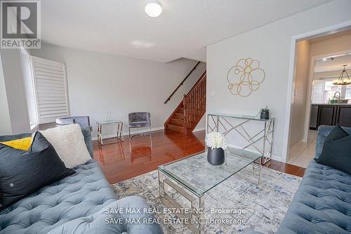 68 Vanhorne Close, Brampton, ON - Indoor Photo Showing Living Room