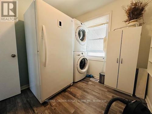 40 Frontenac Crescent, Kapuskasing, ON - Indoor Photo Showing Laundry Room