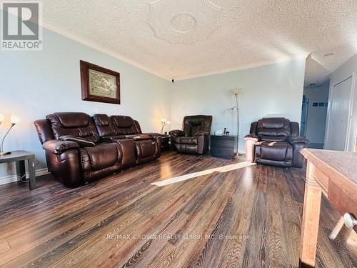 40 Frontenac Crescent, Kapuskasing, ON - Indoor Photo Showing Living Room