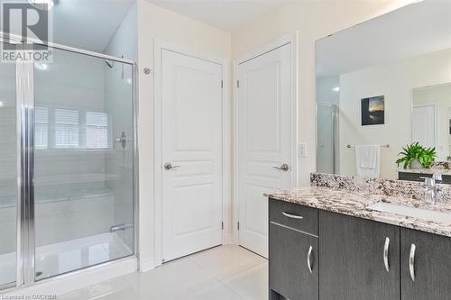 2484 Thornfield Common, Oakville, ON - Indoor Photo Showing Bathroom