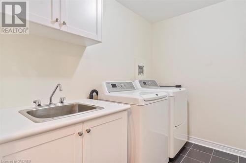 2484 Thornfield Common, Oakville, ON - Indoor Photo Showing Laundry Room