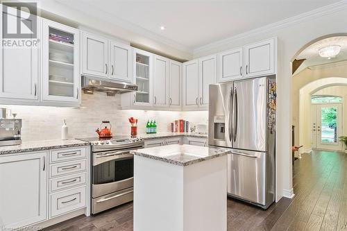 2484 Thornfield Common, Oakville, ON - Indoor Photo Showing Kitchen With Upgraded Kitchen