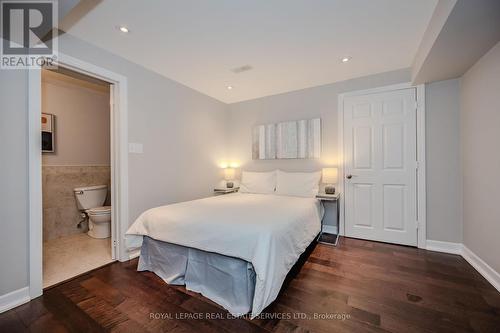 2366 Valleyridge Drive, Oakville, ON - Indoor Photo Showing Bedroom