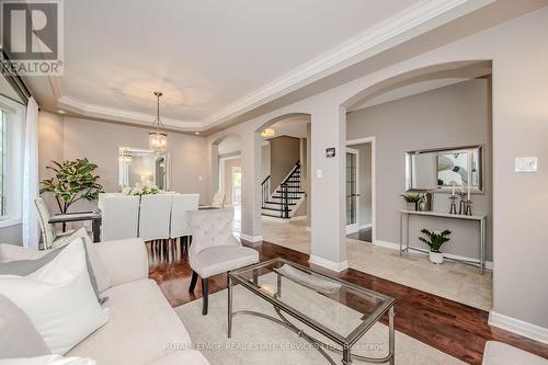 2366 Valleyridge Drive, Oakville, ON - Indoor Photo Showing Living Room