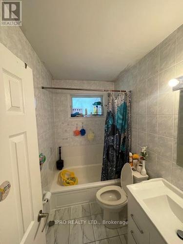 469 Third Line, Oakville, ON - Indoor Photo Showing Bathroom