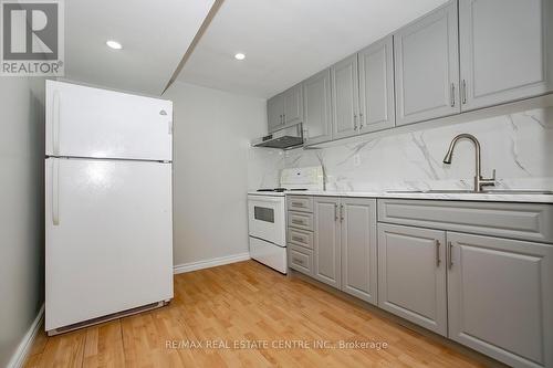 Bsmt - 28 Silverstream Road, Brampton, ON - Indoor Photo Showing Kitchen