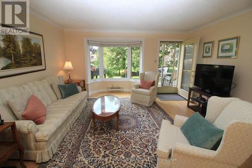 51 - 194 Cedar Beach Road, Brock (Beaverton), ON - Indoor Photo Showing Living Room