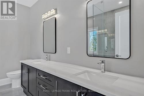 580 Patterson Road, Kawartha Lakes, ON - Indoor Photo Showing Bathroom