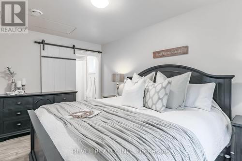 3880 Highway 35, Kawartha Lakes, ON - Indoor Photo Showing Bedroom