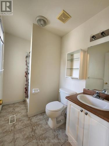 369 Wake Robin Crescent, Kitchener, ON - Indoor Photo Showing Bathroom