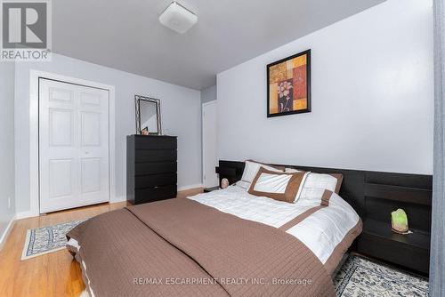 43 Adorn Court, Hamilton, ON - Indoor Photo Showing Bedroom