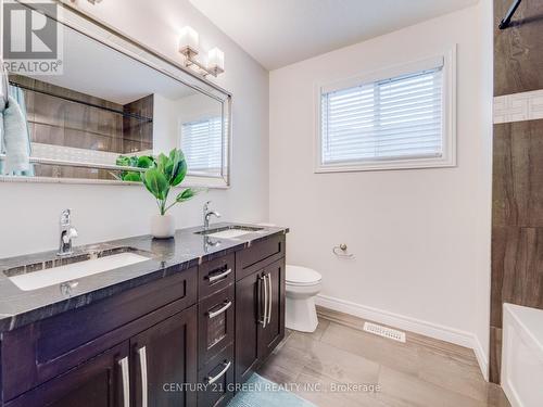 172 Melran Drive, Cambridge, ON - Indoor Photo Showing Bathroom