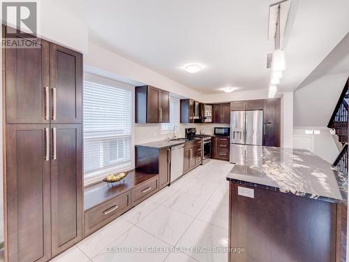 172 Melran Drive, Cambridge, ON - Indoor Photo Showing Kitchen With Upgraded Kitchen