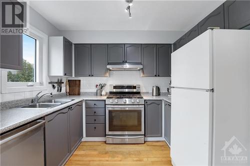 31 Yorkville Street, Ottawa, ON - Indoor Photo Showing Kitchen With Double Sink