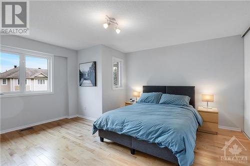 31 Yorkville Street, Ottawa, ON - Indoor Photo Showing Bedroom