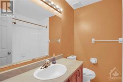 4pc Main Bathroom - 