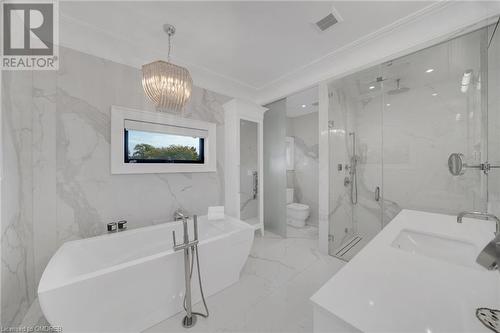 2217 Courrier Lane, Mississauga, ON - Indoor Photo Showing Bathroom