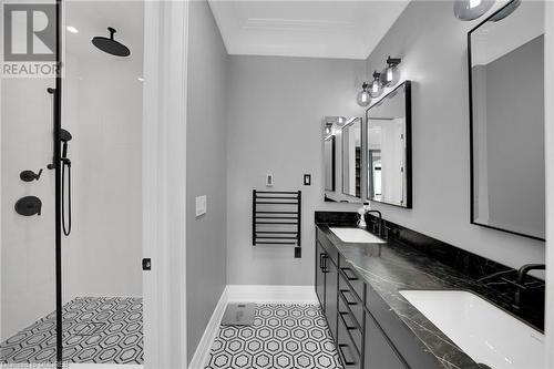 2217 Courrier Lane, Mississauga, ON - Indoor Photo Showing Bathroom