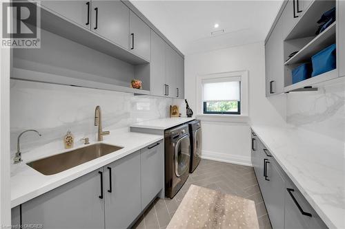 2217 Courrier Lane, Mississauga, ON - Indoor Photo Showing Laundry Room