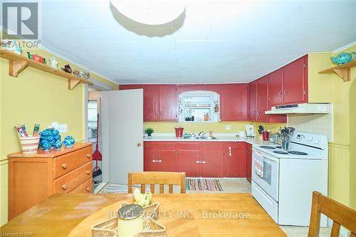 258 Mitchell Street, Port Colborne, ON - Indoor Photo Showing Kitchen