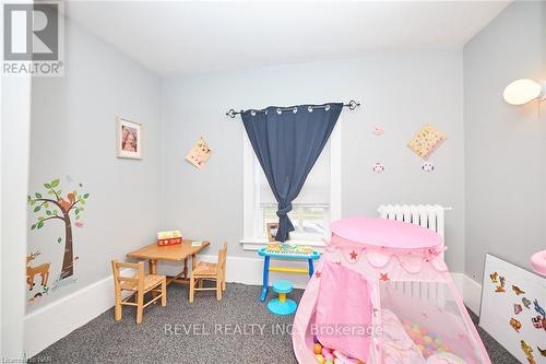 258 Mitchell Street, Port Colborne, ON - Indoor Photo Showing Bedroom