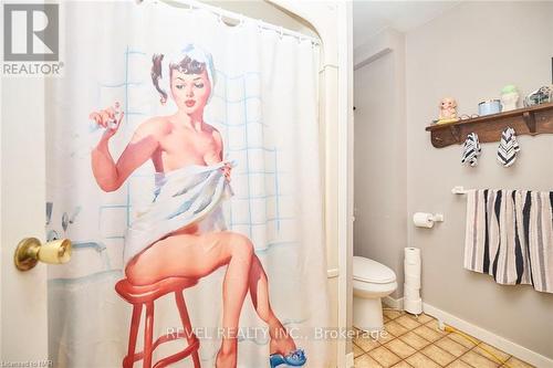 258 Mitchell Street, Port Colborne, ON - Indoor Photo Showing Bathroom