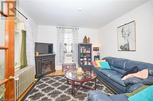 258 Mitchell Street, Port Colborne, ON - Indoor Photo Showing Living Room With Fireplace