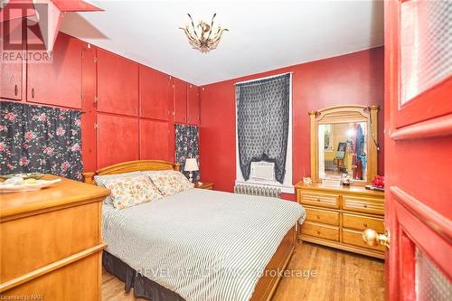 258 Mitchell Street, Port Colborne, ON - Indoor Photo Showing Bedroom