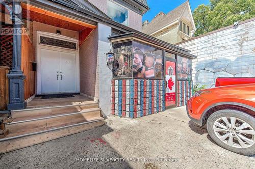 544 Dundas Street E, London, ON - Outdoor