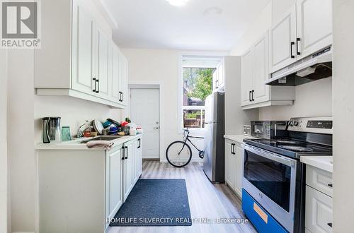 544 Dundas Street E, London, ON - Indoor Photo Showing Kitchen