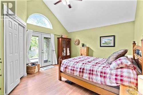 232 West 19Th Street, Hamilton, ON - Indoor Photo Showing Bedroom