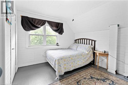 232 West 19Th Street, Hamilton, ON - Indoor Photo Showing Bedroom