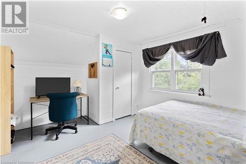 232 West 19Th Street, Hamilton, ON - Indoor Photo Showing Bedroom