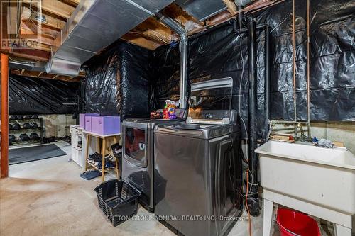 1181 Andrade Lane, Innisfil, ON - Indoor Photo Showing Laundry Room