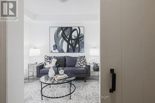 21 - 50 Hillcrest Avenue, Brampton, ON - Indoor Photo Showing Living Room