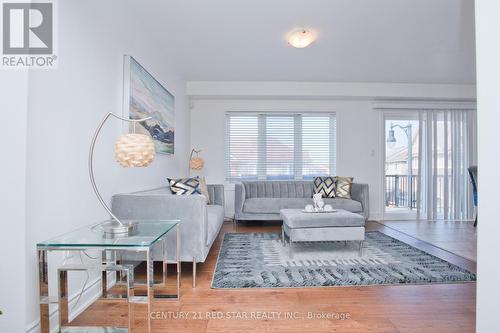 8 Agricola Road, Brampton, ON - Indoor Photo Showing Living Room